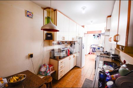 Apartamento à venda com 90m², 2 quartos e 2 vagasCozinha