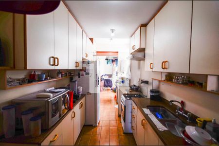 Apartamento à venda com 90m², 2 quartos e 2 vagasCozinha