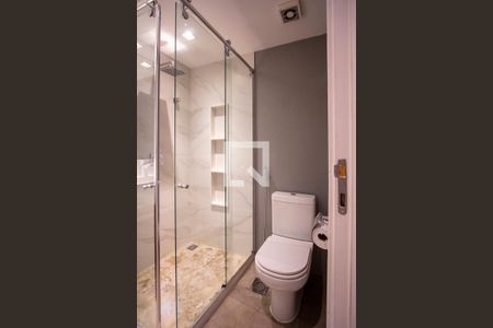 Apartamento à venda com 112m², 2 quartos e 1 vaga Apartamento à venda com 112m², 2 quartos e 1 vagaBanheiro da Suíte