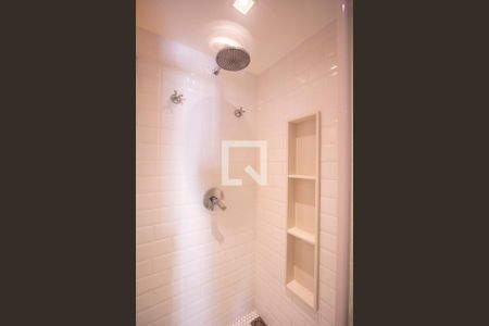 Apartamento à venda com 112m², 2 quartos e 1 vaga Apartamento à venda com 112m², 2 quartos e 1 vagaBanheiro Social