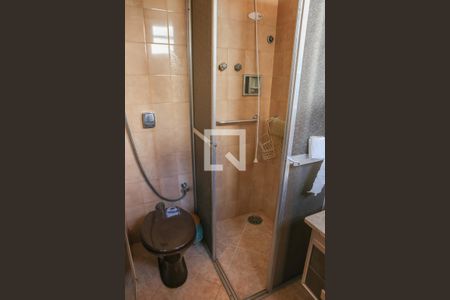 Casa à venda com 300m², 3 quartos e 3 vagasBanheiro da Suíte