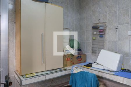 Casa à venda com 300m², 3 quartos e 3 vagasQuarto de Serviço
