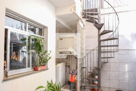 Casa à venda com 300m², 3 quartos e 3 vagasQuintal e Área de Serviço