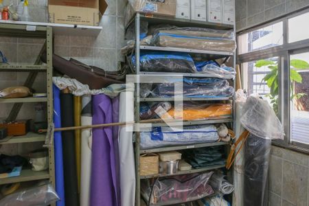 Casa à venda com 300m², 3 quartos e 3 vagasQuarto de Serviço