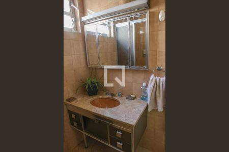 Casa à venda com 300m², 3 quartos e 3 vagasBanheiro Social
