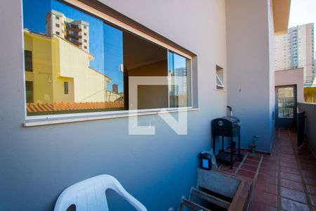 Casa à venda com 194m², 3 quartos e 2 vagas Casa à venda com 194m², 3 quartos e 2 vagasCorredor - Externo