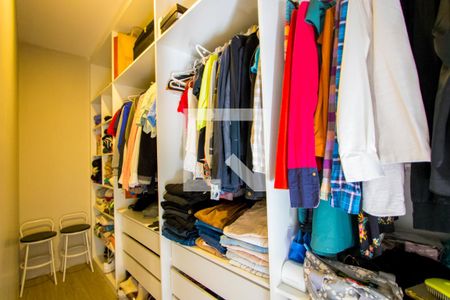 Closet do quarto 1 de casa à venda com 3 quartos, 194m² em Vila Valparaíso, Santo André