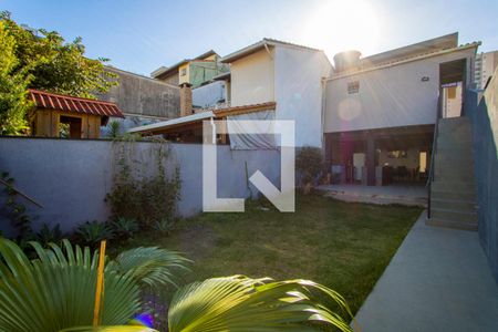 Casa à venda com 194m², 3 quartos e 2 vagas Casa à venda com 194m², 3 quartos e 2 vagasJardim