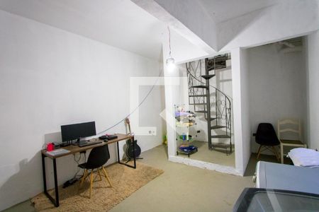 Casa à venda com 194m², 3 quartos e 2 vagas Casa à venda com 194m², 3 quartos e 2 vagasÁrea de serviço