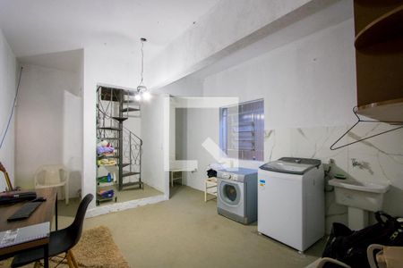 Casa à venda com 194m², 3 quartos e 2 vagas Casa à venda com 194m², 3 quartos e 2 vagasÁrea de serviço