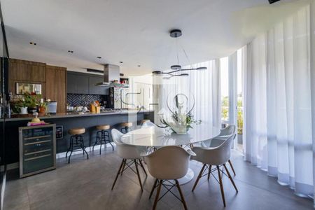 Apartamento à venda com 176m², 3 quartos e 3 vagas