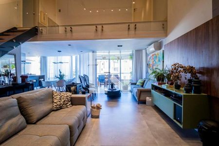 Apartamento à venda com 176m², 3 quartos e 3 vagas