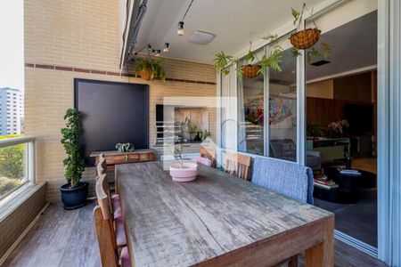 Apartamento à venda com 176m², 3 quartos e 3 vagas