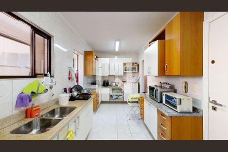 Apartamento à venda com 121m², 3 quartos e 1 vaga