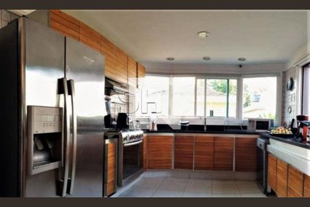 Casa à venda com 3 quartos, 300m² em Siciliano, São Paulo