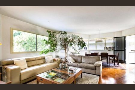 Apartamento à venda com 3 quartos, 217m² em Jardim das Bandeiras, São Paulo