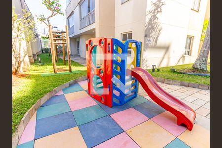 Apartamento à venda com 76m², 3 quartos e 2 vagas Apartamento à venda com 76m², 3 quartos e 2 vagasÁrea comum - Playground