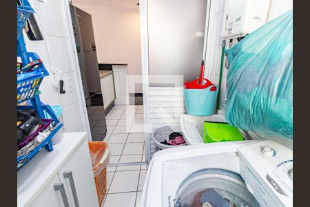 Apartamento à venda com 76m², 3 quartos e 2 vagas Apartamento à venda com 76m², 3 quartos e 2 vagasÁrea de Serviço