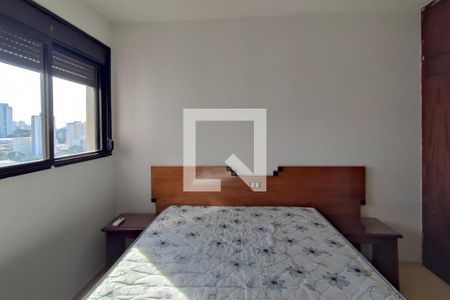 Quarto  de apartamento à venda com 1 quarto, 57m² em Cambuí, Campinas