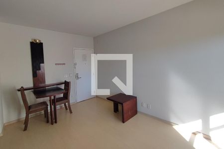 Sala de apartamento à venda com 1 quarto, 57m² em Cambuí, Campinas