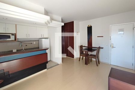 Sala de apartamento à venda com 1 quarto, 57m² em Cambuí, Campinas