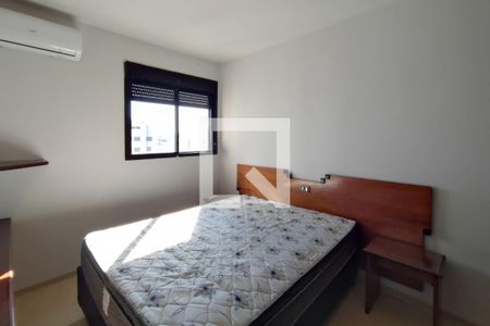 Quarto  de apartamento à venda com 1 quarto, 57m² em Cambuí, Campinas