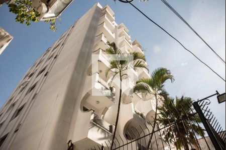 Studio à venda com 30m², 1 quarto e 1 vaga Studio à venda com 30m², 1 quarto e 1 vagaFachada