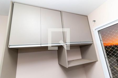 Apartamento à venda com 56m², 2 quartos e 1 vagaCozinha - Armários
