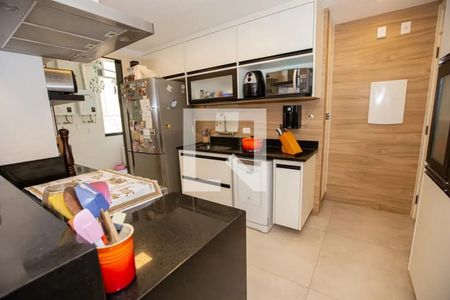 Apartamento à venda com 130m², 3 quartos e 1 vaga