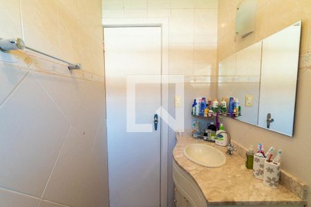 Casa à venda com 140m², 3 quartos e 2 vagasBanheiro Social