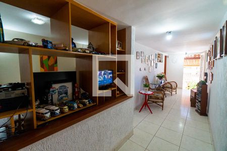 Casa à venda com 140m², 3 quartos e 2 vagasEntrada