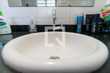 Casa à venda com 140m², 3 quartos e 2 vagasBanheiro da Suíte Detalhe