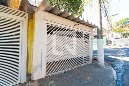 Casa à venda com 140m², 3 quartos e 2 vagasFachada