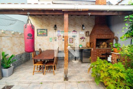 Casa à venda com 140m², 3 quartos e 2 vagasChurrasqueira