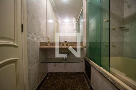 Apartamento para alugar com 450m², 5 quartos e 4 vagasBanheiro da Suíte 5