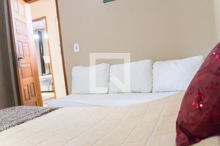 Casa de condomínio à venda com 240m², 5 quartos e 5 vagas Casa de condomínio à venda com 240m², 5 quartos e 5 vagasquarto 3