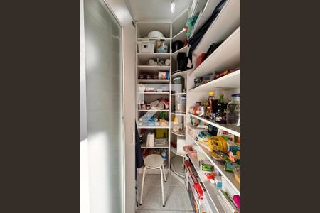 Apartamento à venda com 149m², 4 quartos e 3 vagas Apartamento à venda com 149m², 4 quartos e 3 vagasDespensa