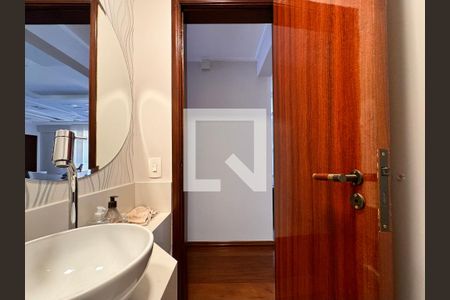 Apartamento à venda com 149m², 4 quartos e 3 vagas Apartamento à venda com 149m², 4 quartos e 3 vagasLavabo