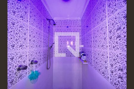 Apartamento à venda com 149m², 4 quartos e 3 vagas Apartamento à venda com 149m², 4 quartos e 3 vagasBanheiro da Suíte 1