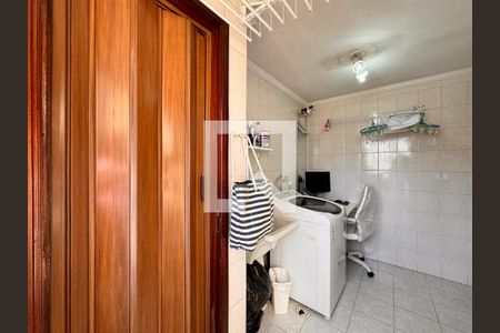 Apartamento à venda com 149m², 4 quartos e 3 vagas Apartamento à venda com 149m², 4 quartos e 3 vagasLavanderia