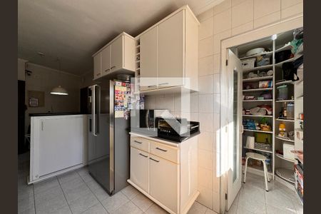 Apartamento à venda com 149m², 4 quartos e 3 vagas Apartamento à venda com 149m², 4 quartos e 3 vagasCozinha