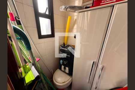 Apartamento à venda com 149m², 4 quartos e 3 vagas Apartamento à venda com 149m², 4 quartos e 3 vagasBanheiro de serviço