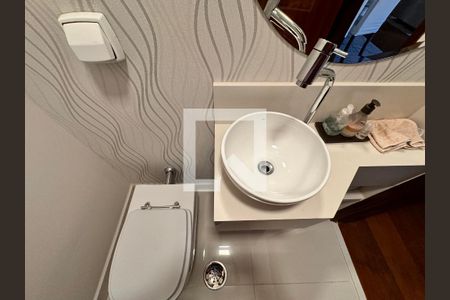 Apartamento à venda com 149m², 4 quartos e 3 vagas Apartamento à venda com 149m², 4 quartos e 3 vagasLavabo