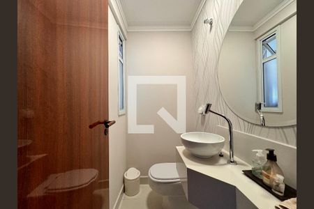 Apartamento à venda com 149m², 4 quartos e 3 vagas Apartamento à venda com 149m², 4 quartos e 3 vagasLavabo