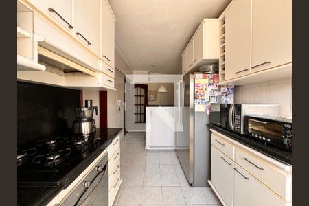 Apartamento à venda com 149m², 4 quartos e 3 vagas Apartamento à venda com 149m², 4 quartos e 3 vagasCozinha