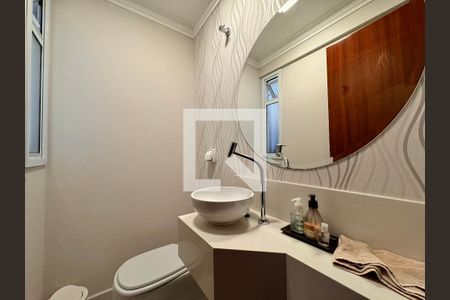 Apartamento à venda com 149m², 4 quartos e 3 vagas Apartamento à venda com 149m², 4 quartos e 3 vagasLavabo