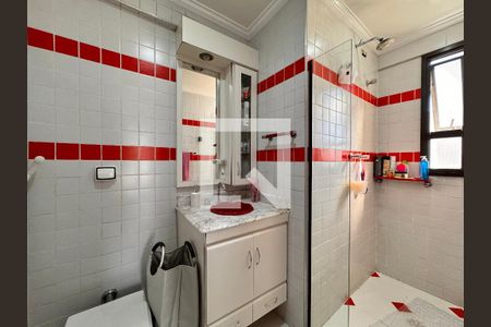 Apartamento à venda com 149m², 4 quartos e 3 vagas Apartamento à venda com 149m², 4 quartos e 3 vagasBanheiro da Suíte 2