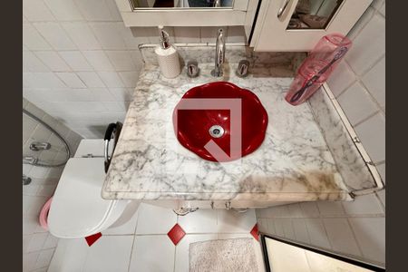 Apartamento à venda com 149m², 4 quartos e 3 vagas Apartamento à venda com 149m², 4 quartos e 3 vagasBanheiro da Suíte 2