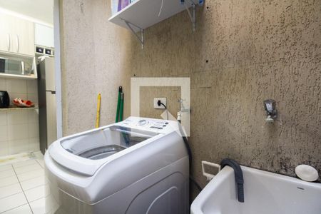 Casa de condomínio à venda com 63m², 2 quartos e 2 vagas Casa de condomínio à venda com 63m², 2 quartos e 2 vagasÁrea de Serviço