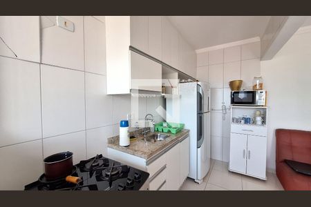 Cozinha de apartamento para alugar com 1 quarto, 41m² em Maracanã, Praia Grande